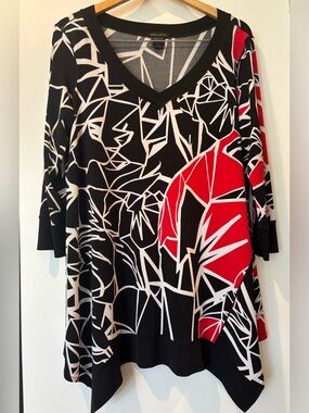 Eva Varro long tunic top with flattering hemline size Large new without tags!